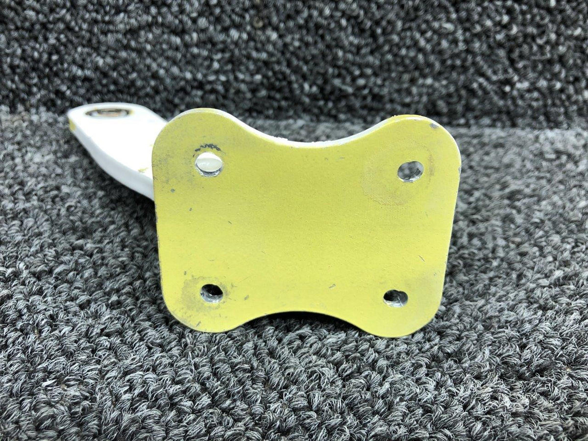 Cessna Aircraft Parts 0922220-48 Cessna 162 Outboard Flap Bracket Assembly LH / RH