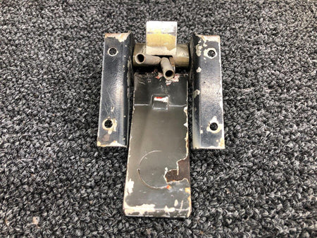 Piper Aircraft Parts 79515-007 Piper PA28R-200 Box and Handle Latch Mechanism Assembly