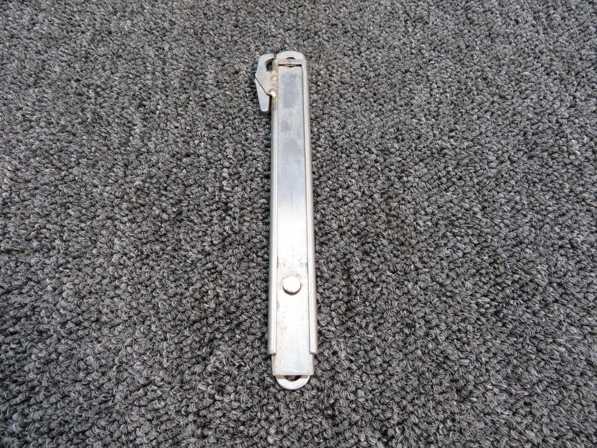 Cessna Aircraft Parts 5211183-2 USE 5211185-2 Cessna 421B Baggage Door Stop Assembly Forward