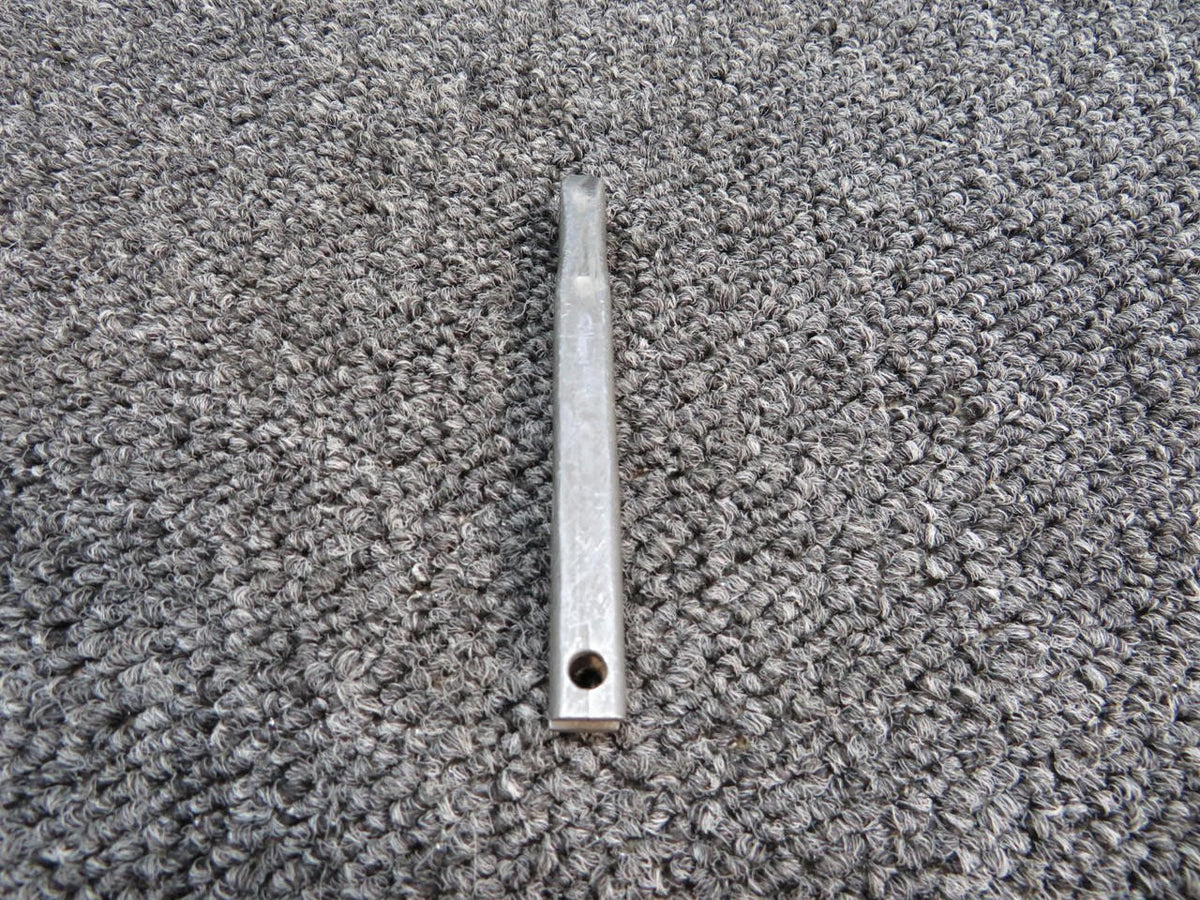 Cessna Aircraft Parts 2117231-2 Cessna P210N Cabin Door Latch Pin