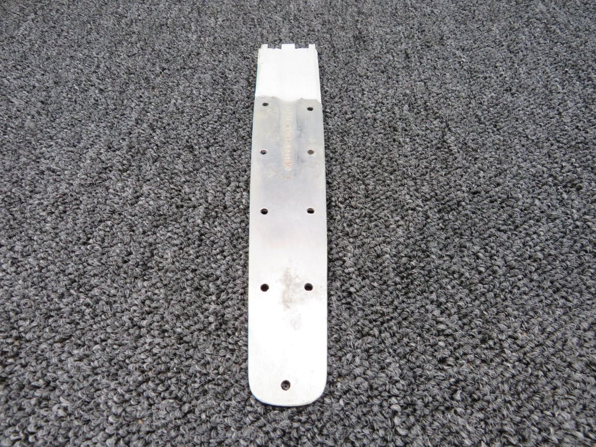 Cessna Aircraft Parts 0711037-16 USE 0711037-22 Cessna 210 Cabin Door Hinge Upper RH