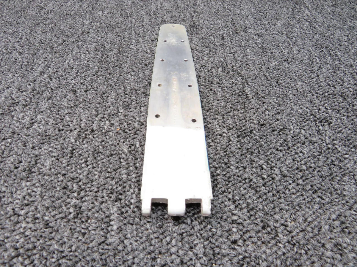 Cessna Aircraft Parts 0711037-16 USE 0711037-22 Cessna 210 Cabin Door Hinge Upper RH