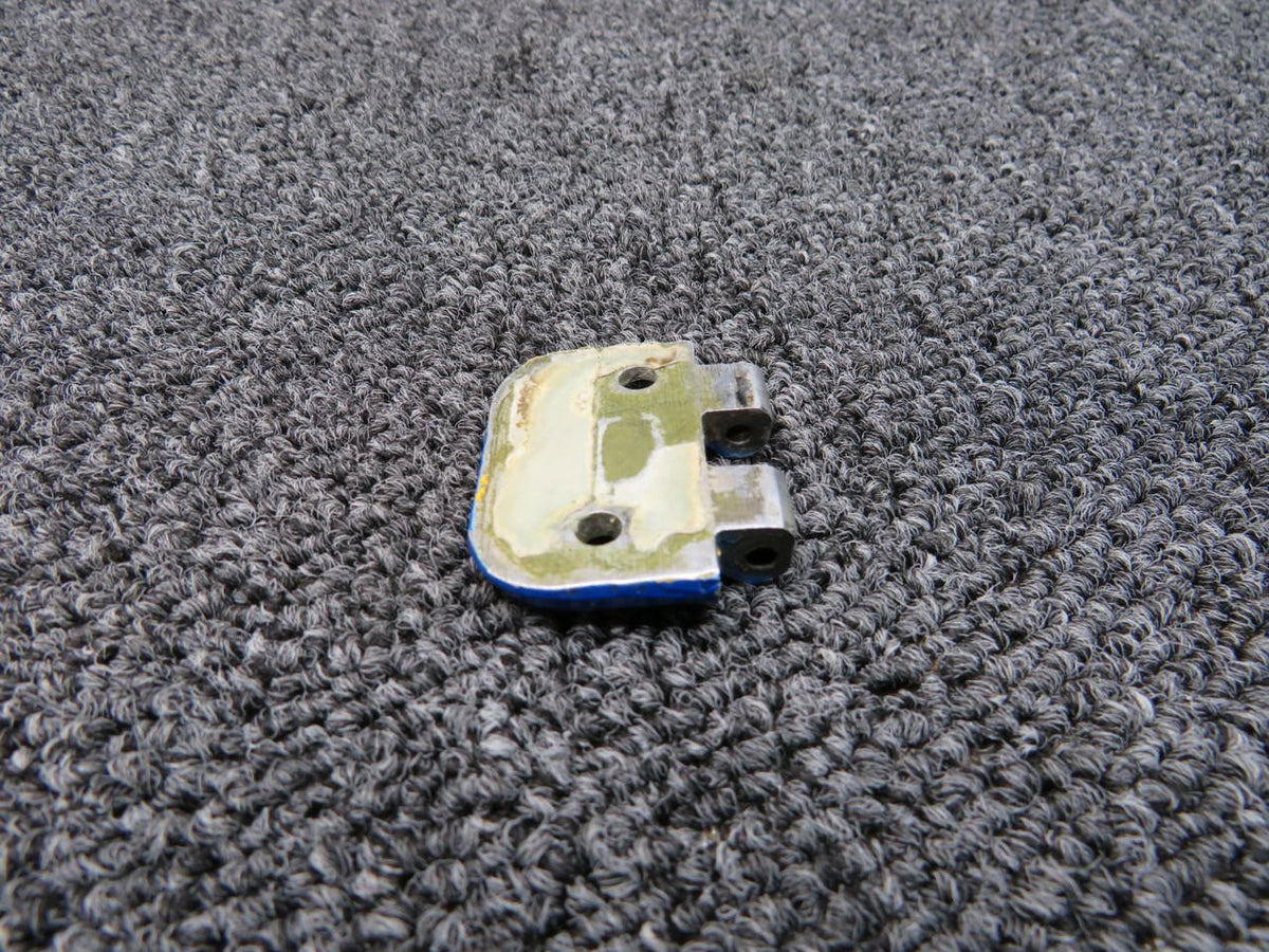 Cessna Aircraft Parts 0711037-11 Cessna A185F Forward Lower Hinge Assembly RH