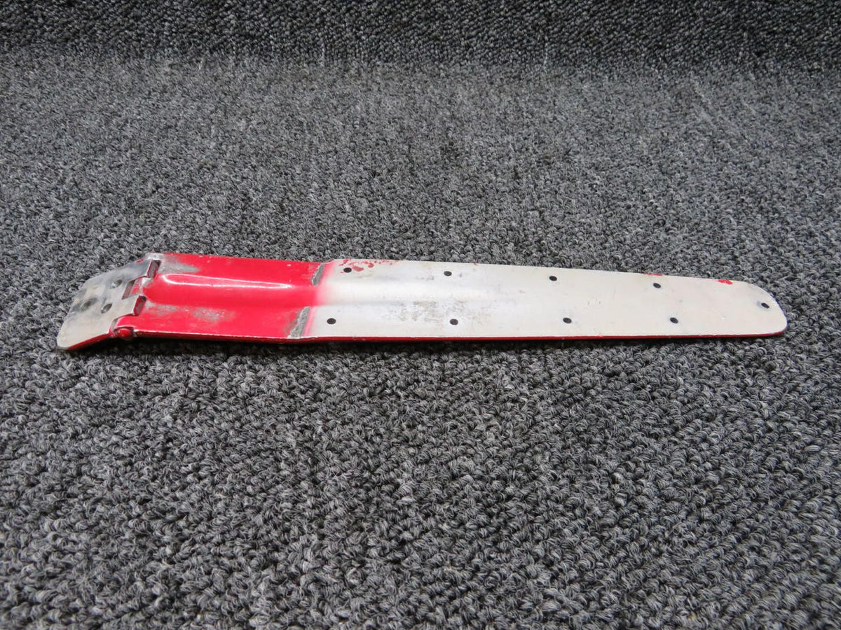 Cessna Aircraft Parts 0711037-14 / 0711037-16 Cessna TR182 Cabin Door Hinge Upper RH