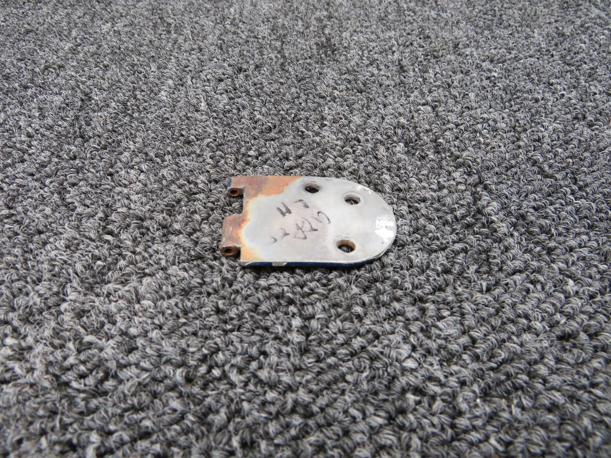Cessna Aircraft Parts 0511237-1 Cessna 172RG Hinge Half Assembly Upper LH