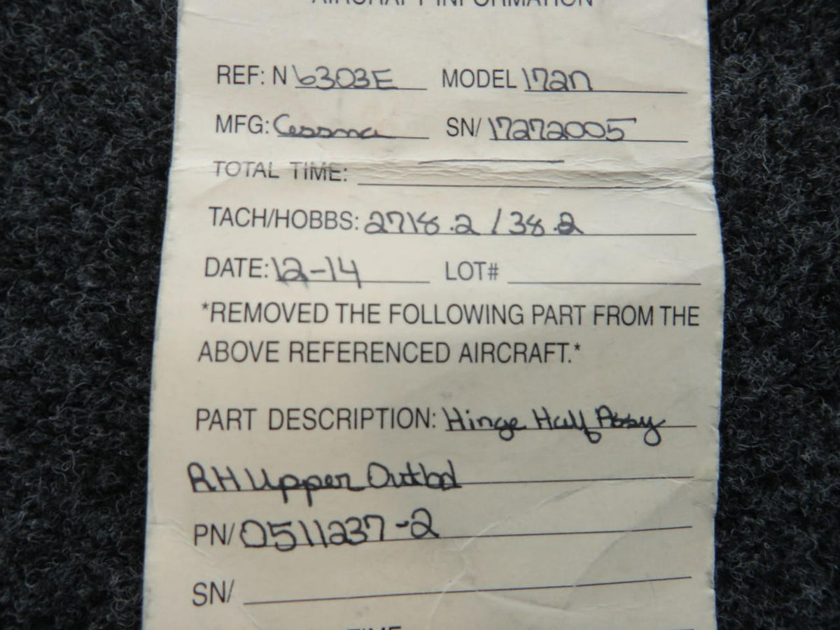 Cessna Aircraft Parts 0511237-2 Cessna 172N Upper Hinge Half Assembly Outboard RH