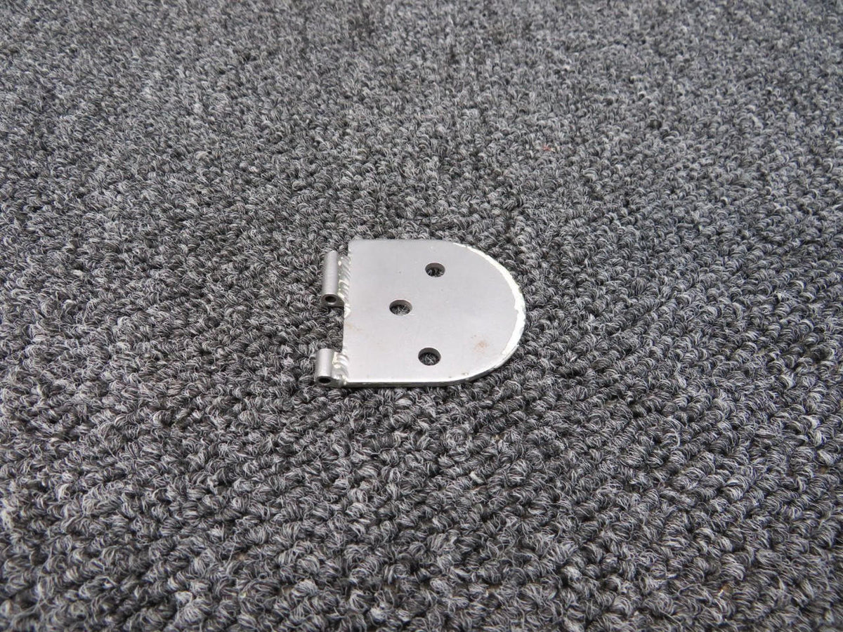 Cessna Aircraft Parts 0517019-6 Cessna C172N Hinge Half Assembly Forward Lower RH