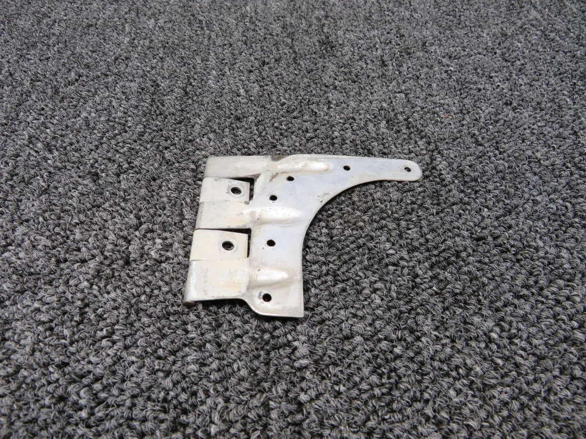Cessna Aircraft Parts 0411602-2 Cessna 150B Cabin Door Upper Hinge RH