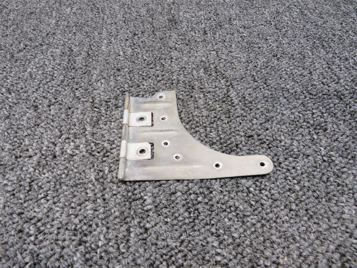 Cessna Aircraft Parts 0411602-2 Cessna 150B Cabin Door Upper Hinge RH