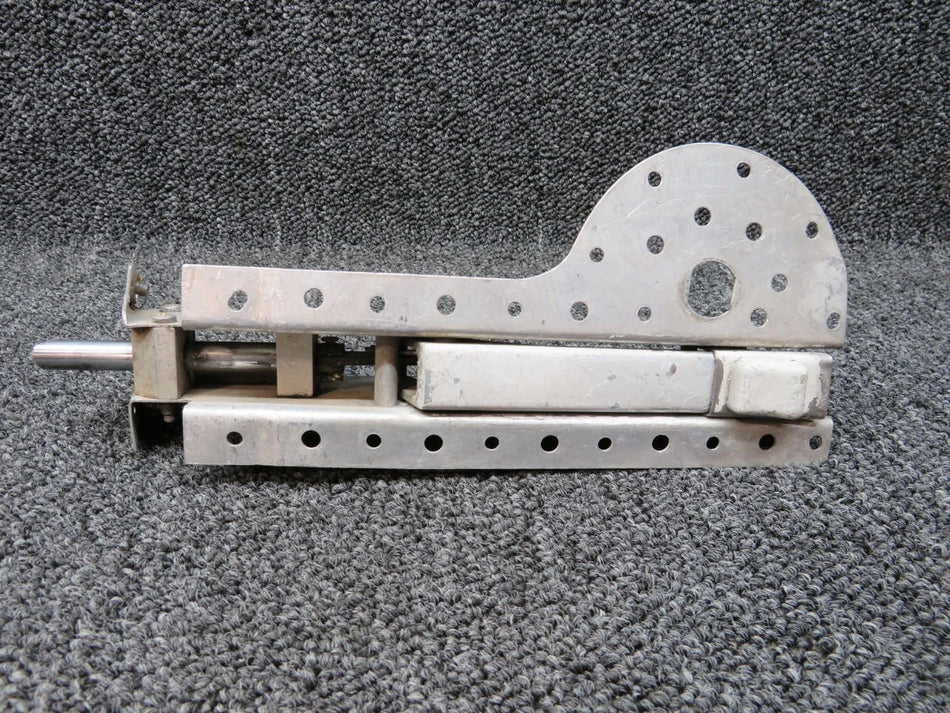 Cessna Aircraft Parts 0851781-2 USE H966-1 Cessna 310 / 320 Nacelle Baggage Door Latch Assembly