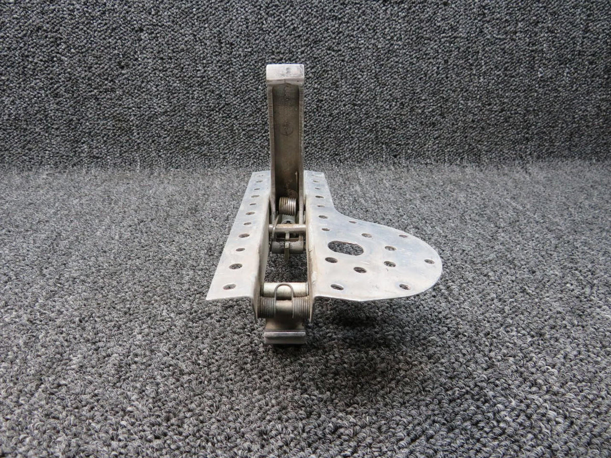 Cessna Aircraft Parts H966-1 Cessna 310R Nacelle Baggage Door Latch Assembly