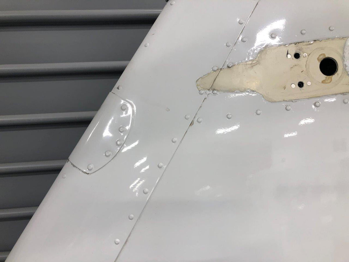 Cessna Aircraft Parts 1231057-18 Cessna P210N Vertical Fin Assembly