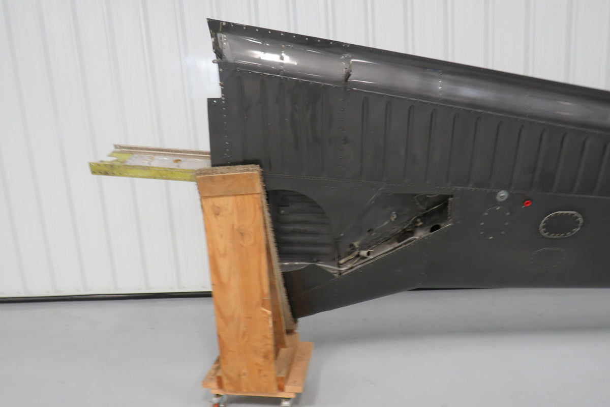 Rockwell Aviation Airplane Parts Spar P/N 42002-2 42000-2 Rockwell 112A RH Wing Assembly