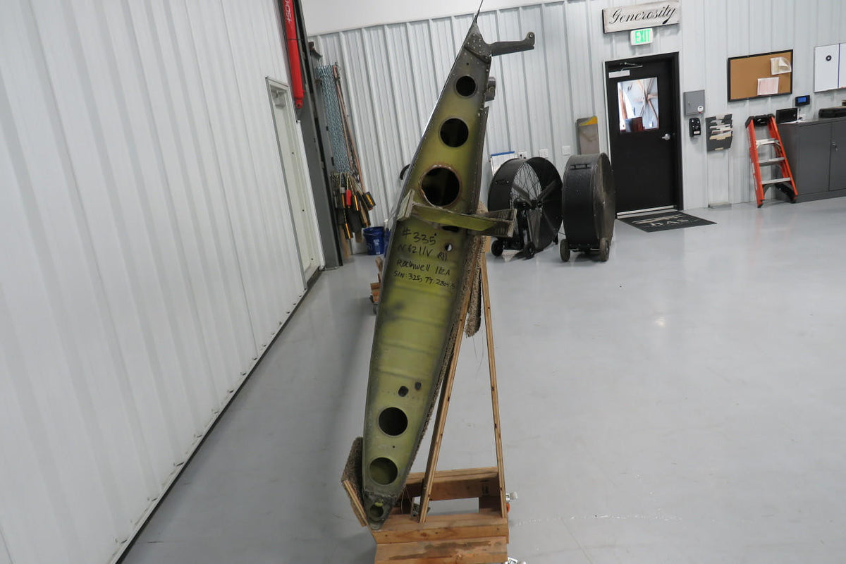 Rockwell Aviation Airplane Parts Spar P/N 42002-2 42000-2 Rockwell 112A RH Wing Assembly