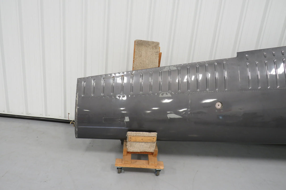 Rockwell Aviation Airplane Parts Spar P/N 42002-2 42000-2 Rockwell 112A RH Wing Assembly