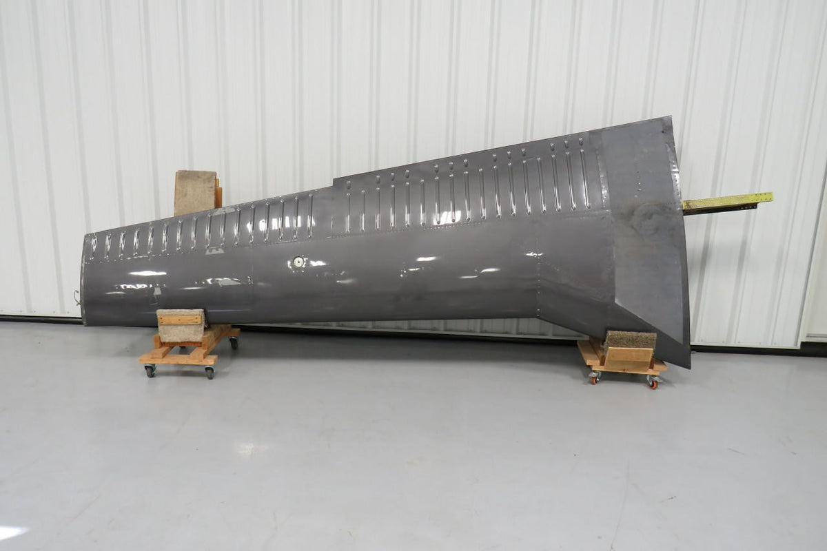 Rockwell Aviation Airplane Parts Spar P/N 42002-2 42000-2 Rockwell 112A RH Wing Assembly
