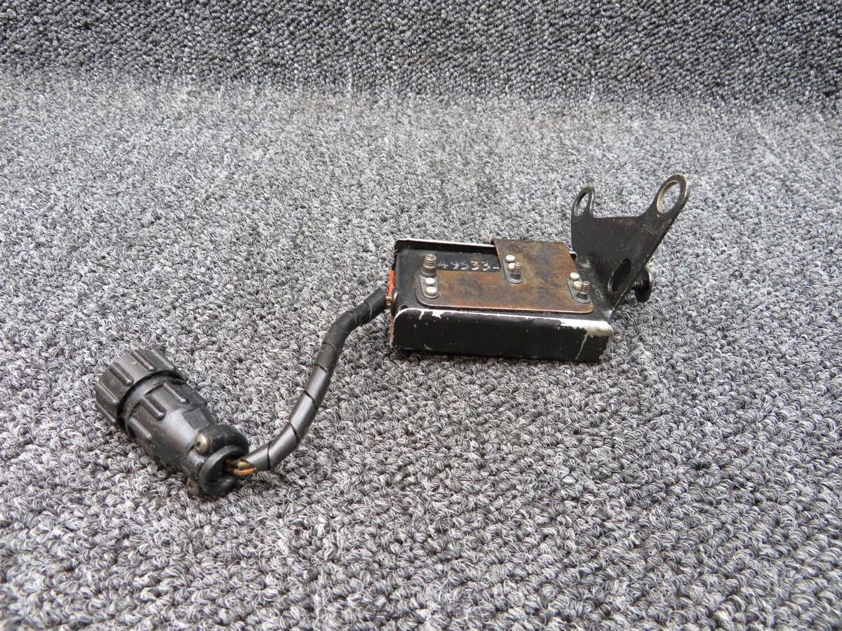 Piper Aircraft Parts 49533-002 / 487-925 Piper PA-31T Propeller De-Ice Bracket and Switch Volts 28