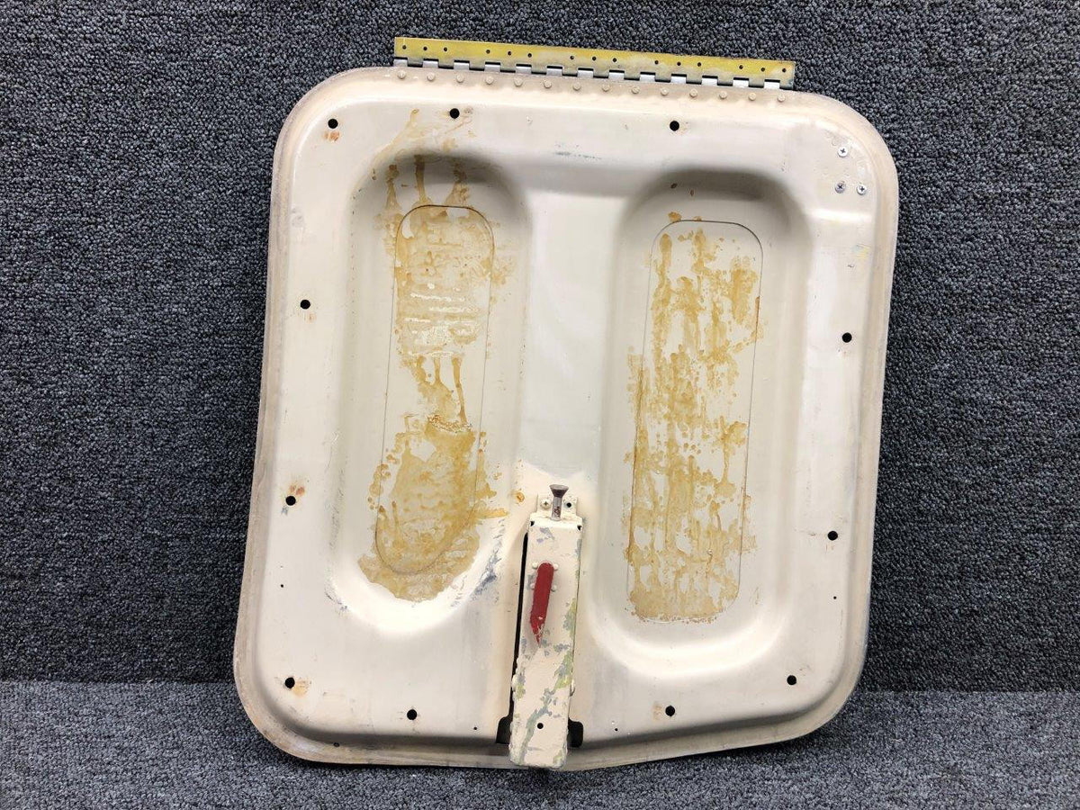 Piper Aircraft Parts 25509-000 Piper PA24-260 Baggage Door Assembly W/ Lock and Key