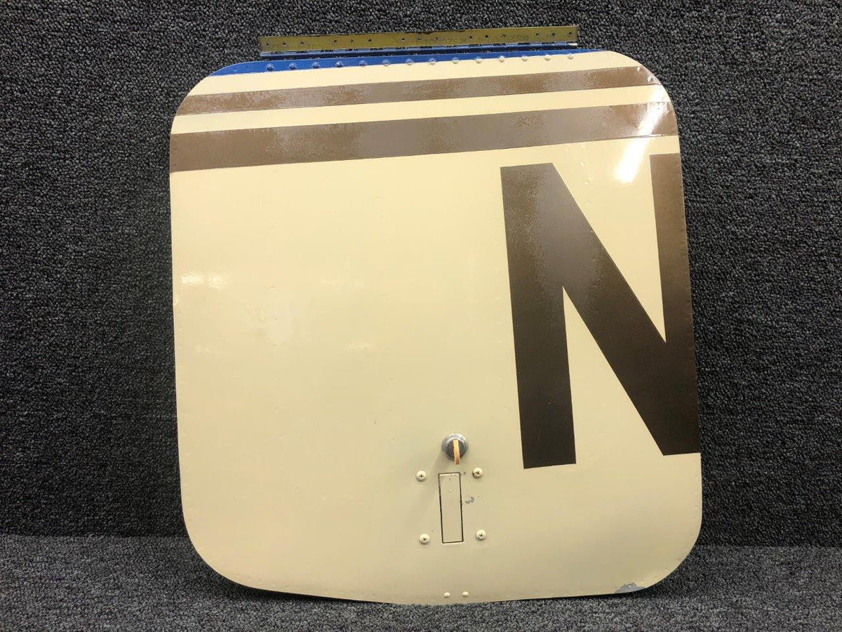 Piper Aircraft Parts 25509-000 Piper PA24-260 Baggage Door Assembly W/ Lock and Key