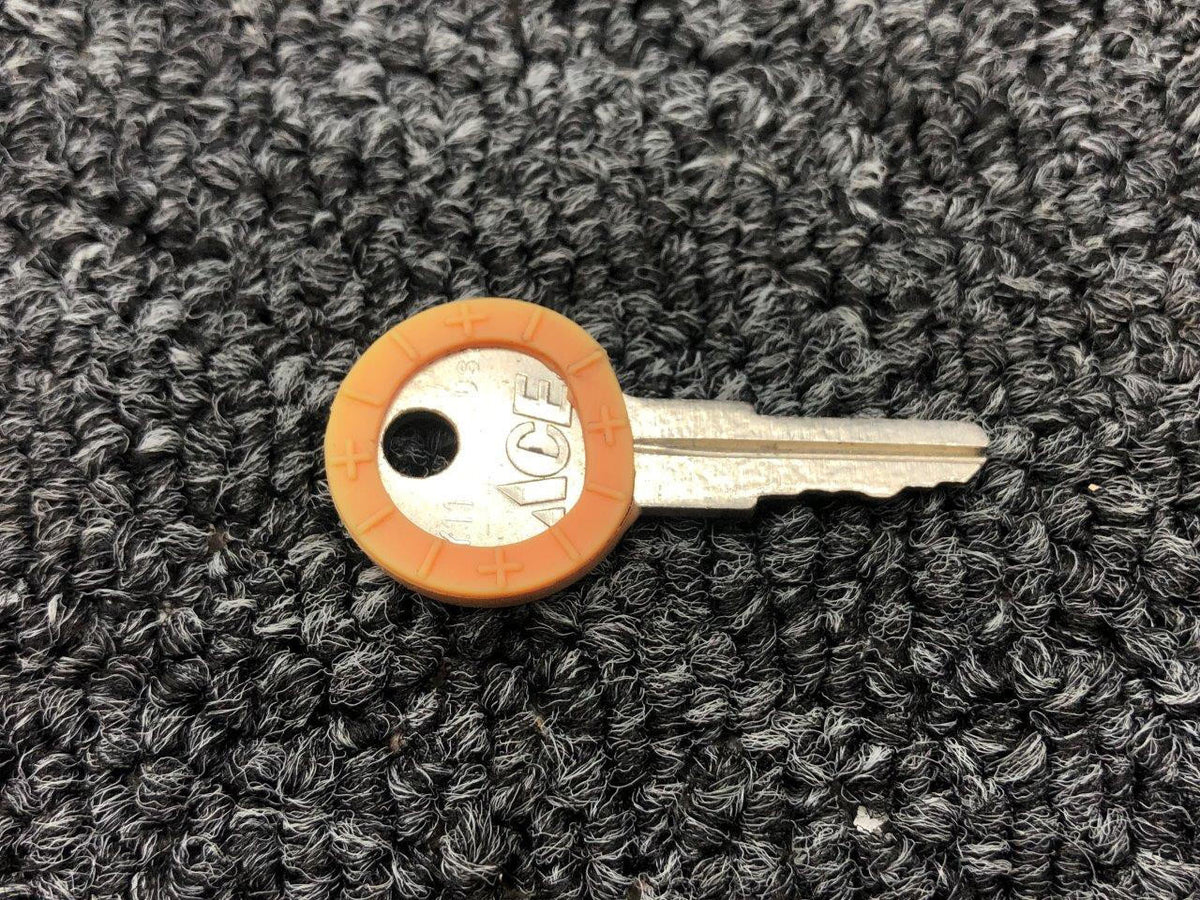 Piper Aircraft Parts 25509-000 Piper PA24-260 Baggage Door Assembly W/ Lock and Key