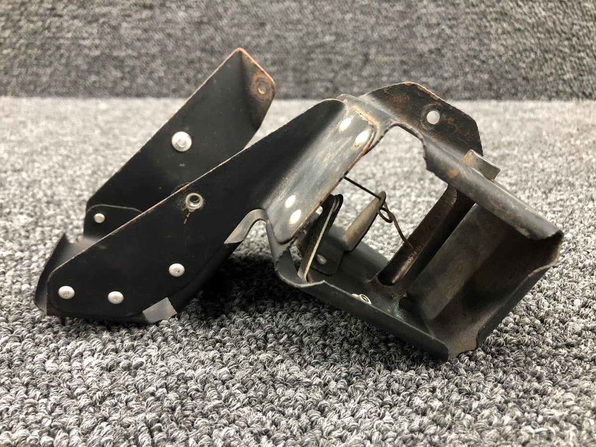 Piper Aircraft Parts 23171-000 Piper PA24-260 Rudder Trim Bungee Support Bracket Assembly
