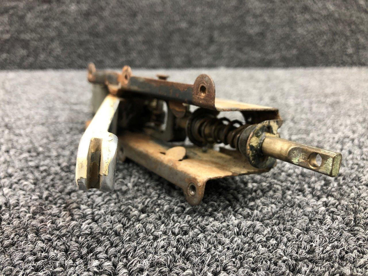 Piper Aircraft Parts 22840-002 Piper PA24-260 Door Latch Assembly