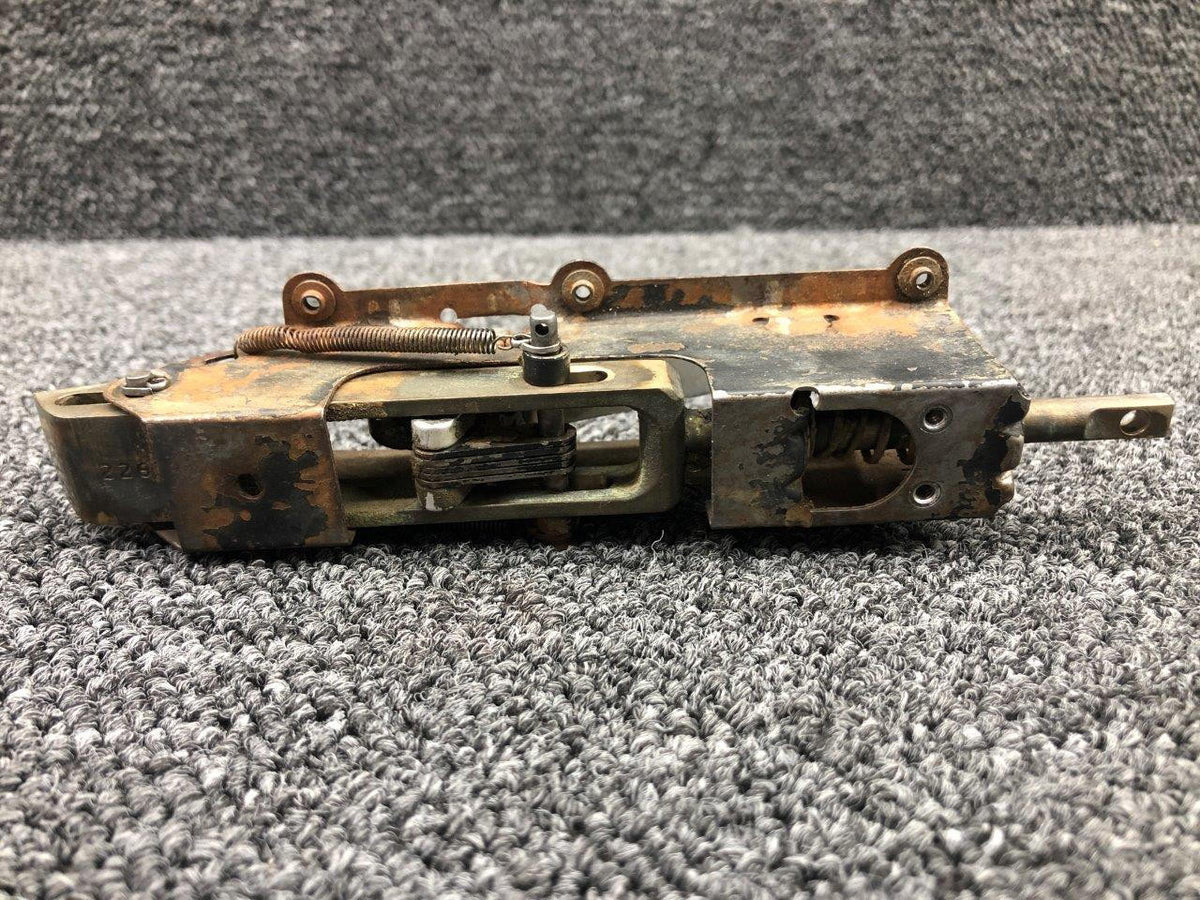 Piper Aircraft Parts 22840-002 Piper PA24-260 Door Latch Assembly