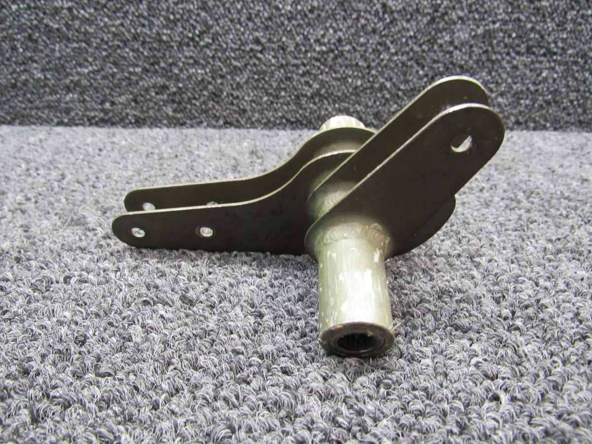 Cessna Aircraft Parts 0760611-2 Cessna 182 Aileron Bellcrank RH SA