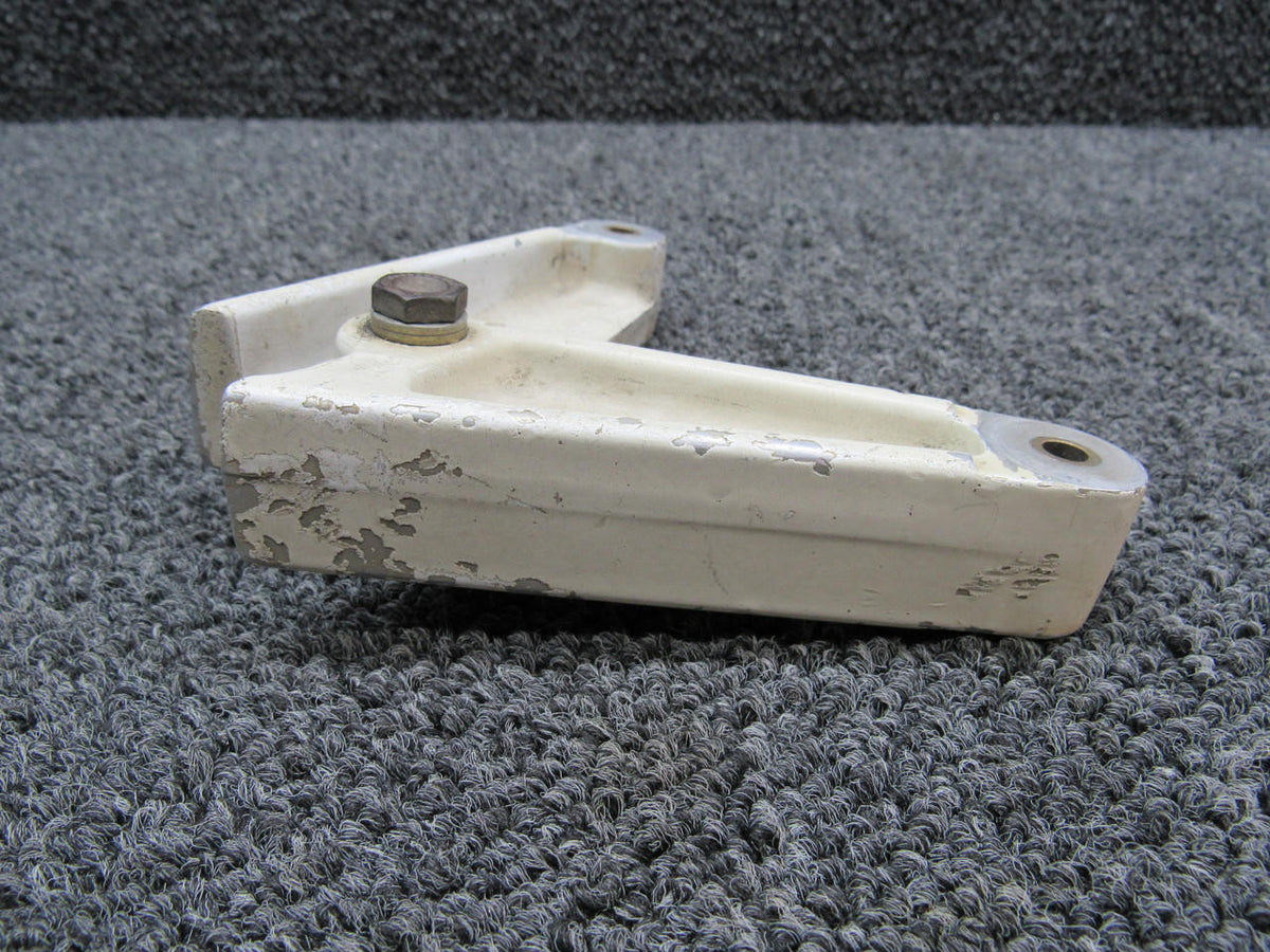 Piper Aircraft Parts 77780-004 CAST 77780-4 Piper Nose Gear Torque Link Set Upper / Lower SA
