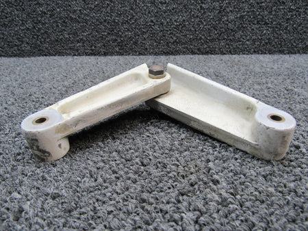 Piper Aircraft Parts 77780-004 CAST 77780-4 Piper Nose Gear Torque Link Set Upper / Lower SA