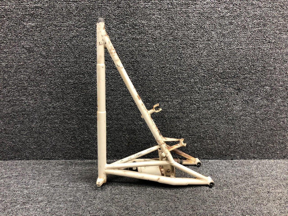 Mooney Aircraft Parts and Accessories 5071-2 USE 520001-2 Mooney M20E Upper Main Gear Leg RH Corroded