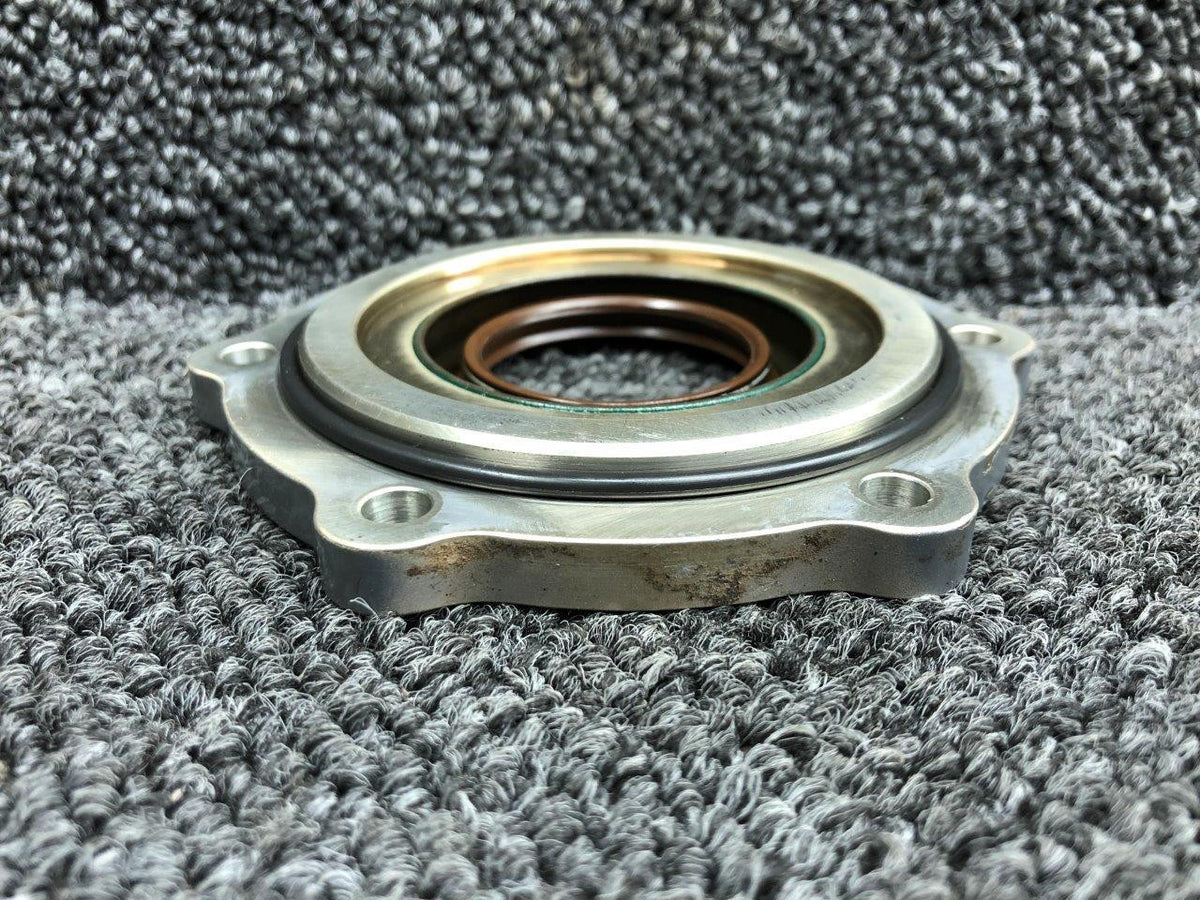 A270-1 Robinson R22 Main Rotor Gearbox End Cover BAS Part Sales | Airplane Parts