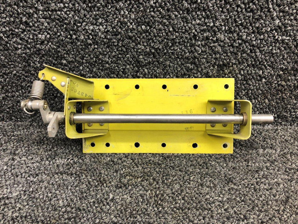 43707-2 Rockwell 112A Lower Cabin Door Latch Assembly RH W/ Shaft & Arm