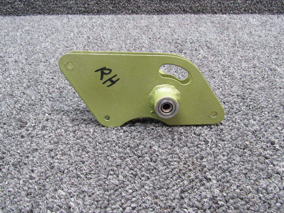 0660244-2 Cessna Aileron Bellcrank Assembly RH (Zinc Chromated)