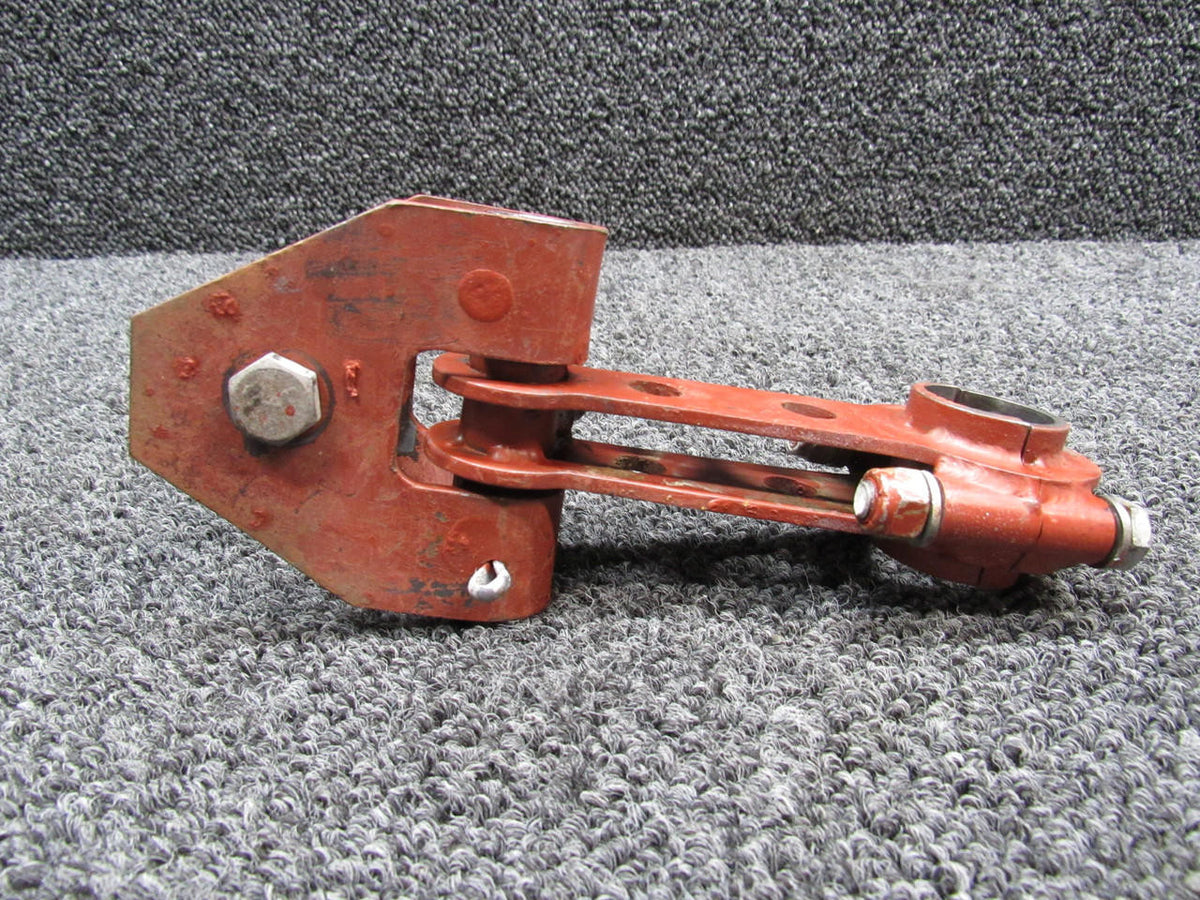 Aero Commander 37136 Aero Commander 100-180 Main Landing Gear Link Assembly LH / RH