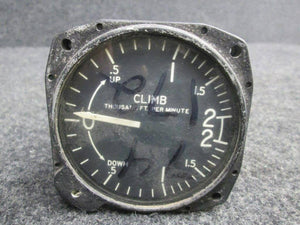 AC-135-3 Karnish Vertical Speed Indicator (Good Condition)