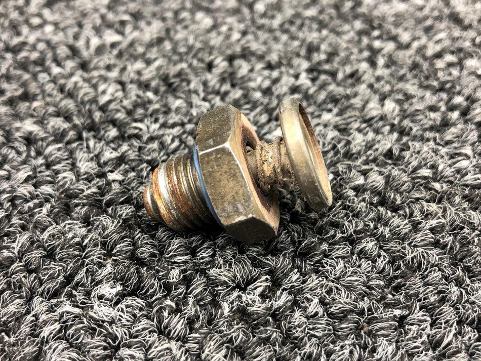 Cessna Aircraft Parts 0523520-9 Cessna 172 Fuel Tank Drain Plug Assembly LH / RH
