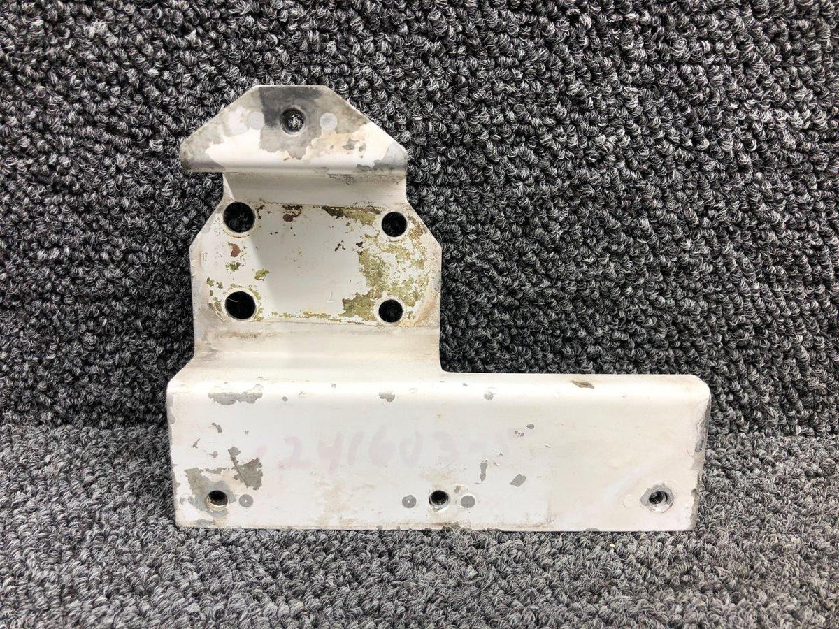Cessna Aircraft Parts Cessna 175 Main Gear Wheel Pant Mounting Plate RH