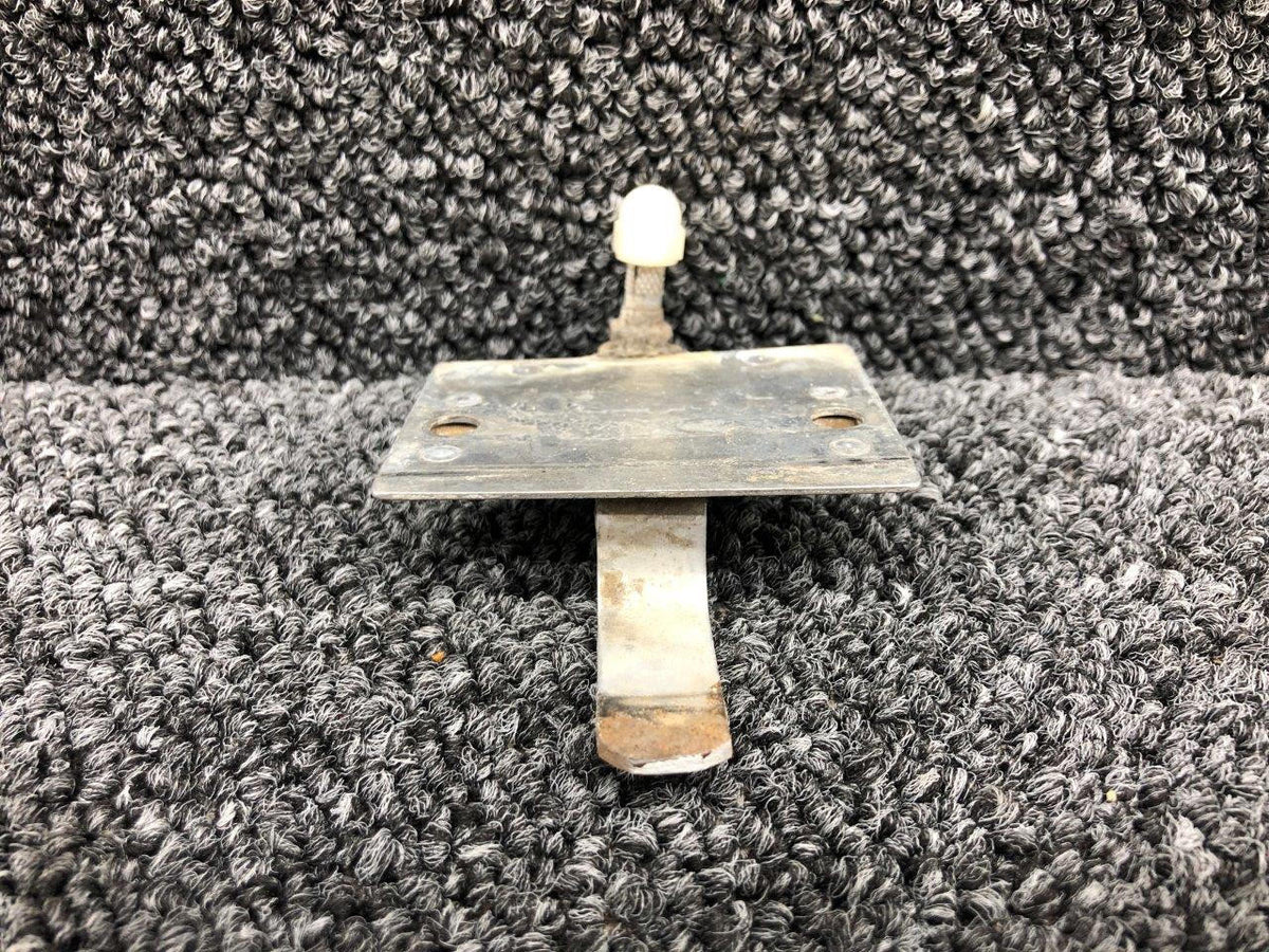 Cessna Aircraft Parts 0411590-1 Cessna 175 Cabin Door Thumb Latch LH / RH
