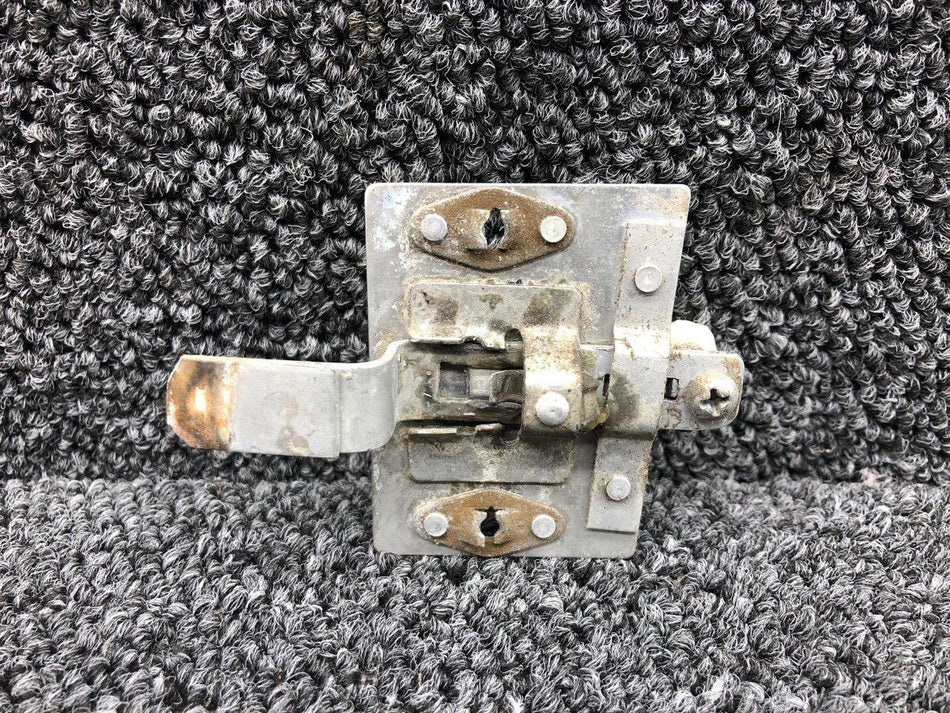 Cessna Aircraft Parts 0411590-1 Cessna 175 Cabin Door Thumb Latch LH / RH