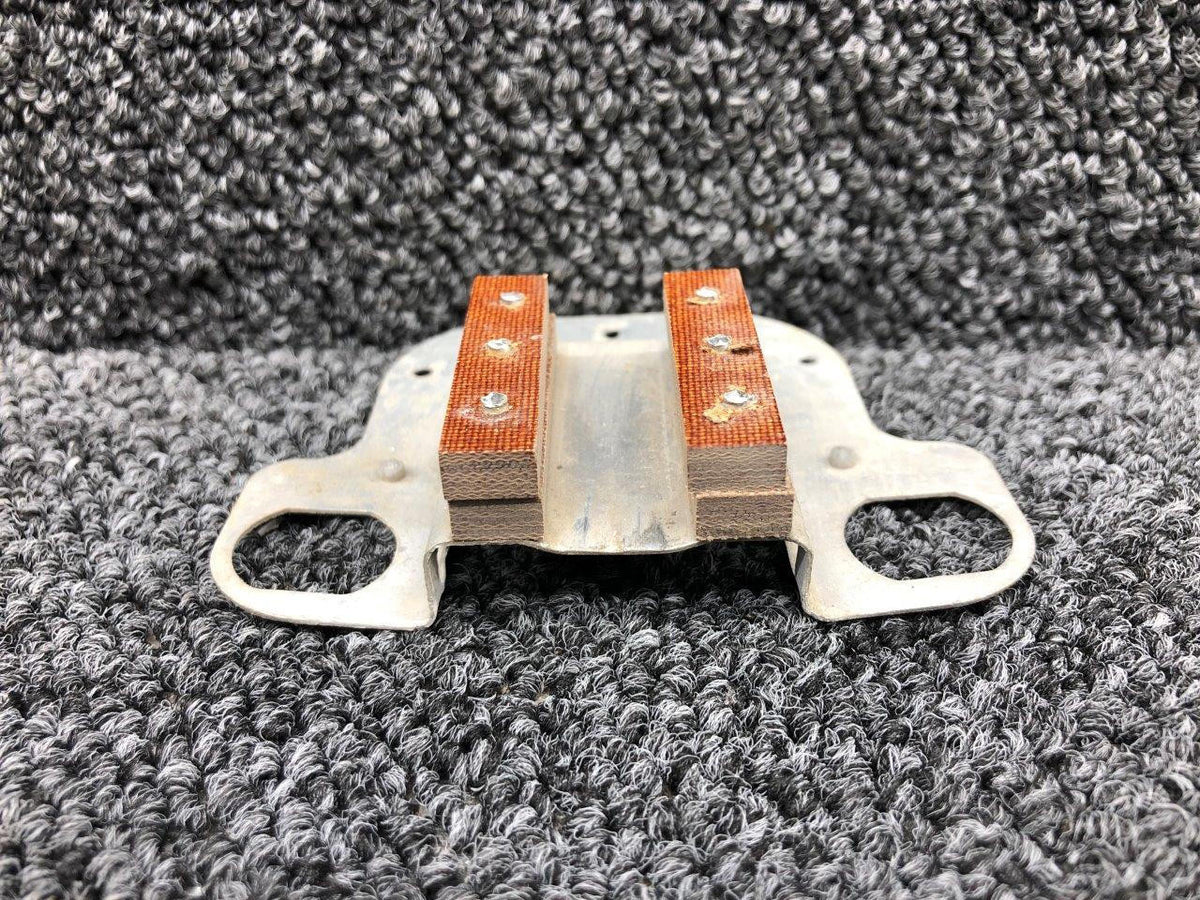 Cessna Aircraft Parts 0411576 Cessna 175 Cabin Door Handle Plate LH / RH
