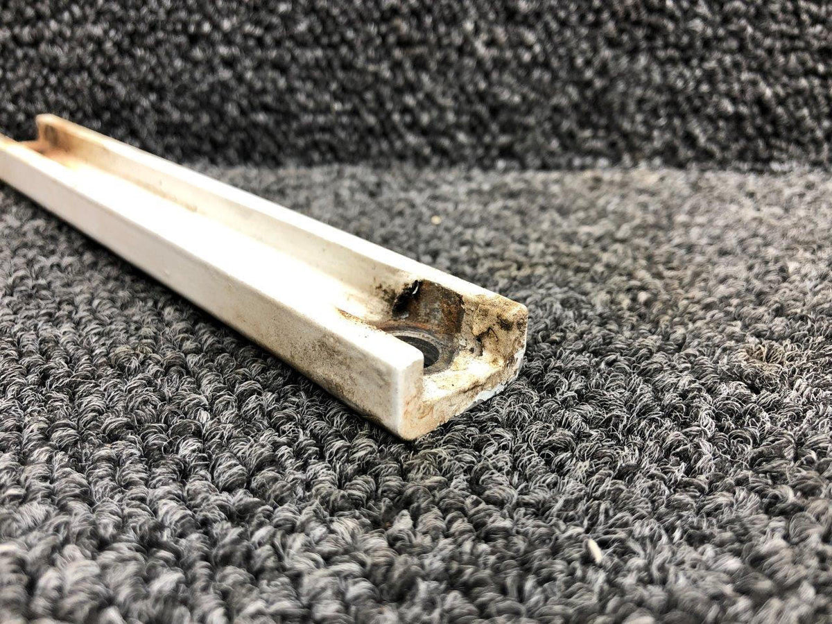 Cessna Aircraft Parts 1441002-1 Cessna 336 Main Gear Spring Support Bridge LH / RH