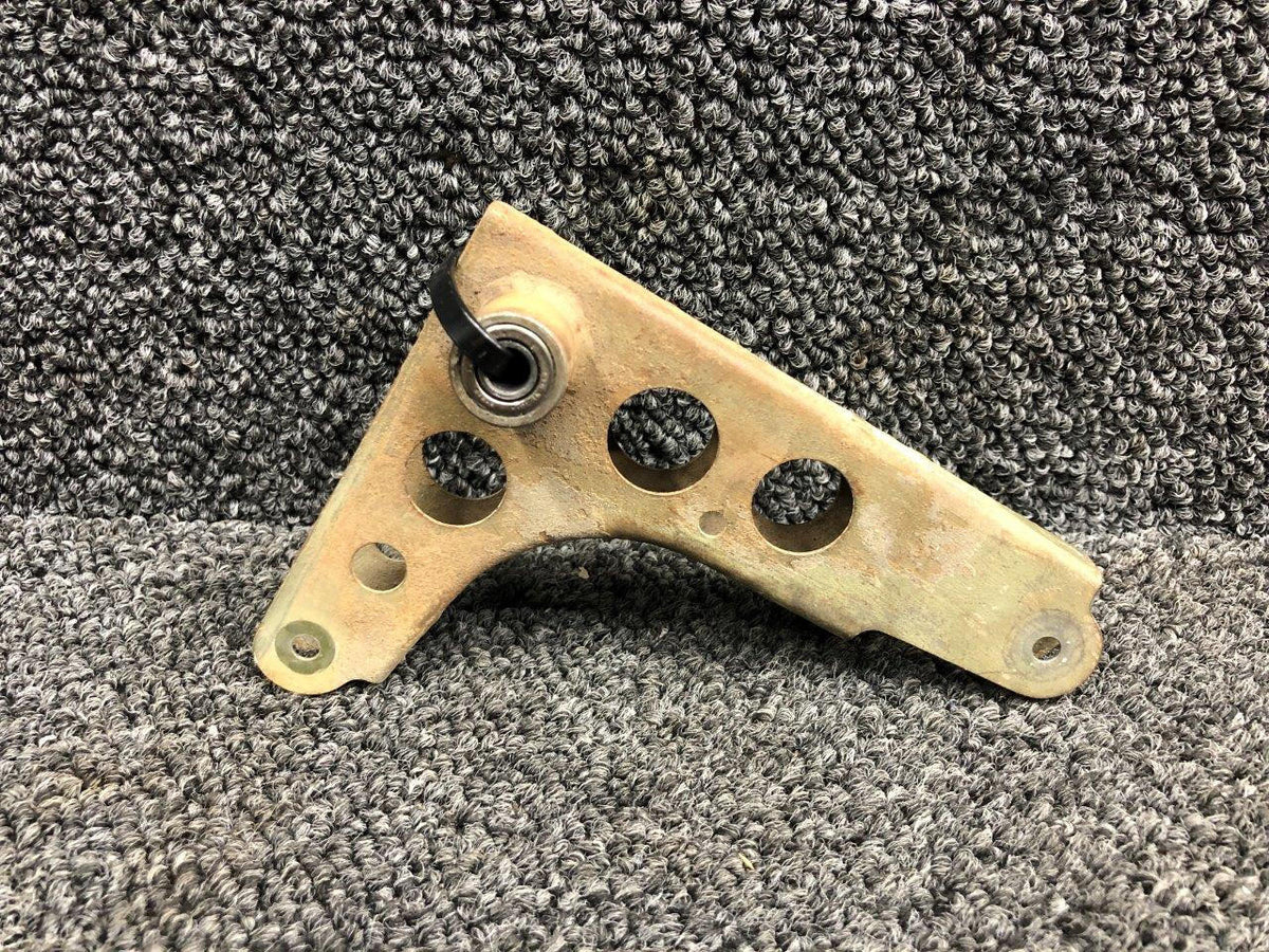 Cessna Aircraft Parts 1462023-1 Cessna 336 Outboard Flap Bellcrank Assembly LH / RH