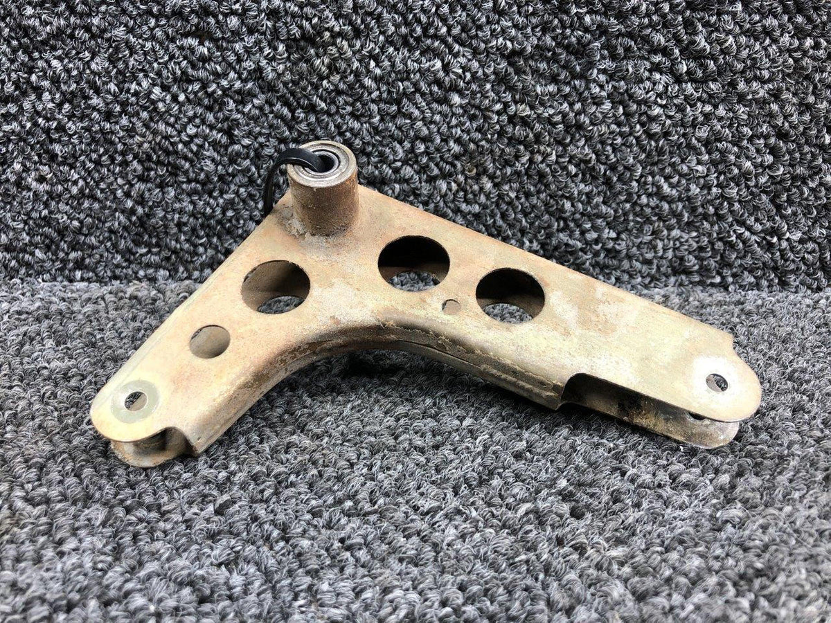 Cessna Aircraft Parts 1462023-1 Cessna 336 Outboard Flap Bellcrank Assembly LH / RH