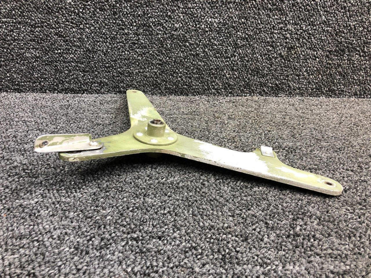 Cessna Aircraft Parts 1462010-1 Cessna 336 AFT Elevator Bellcrank Assembly LH - RH