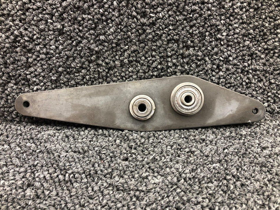 2460016-1 (WEU: 2460016-3) Cessna 172RG Elevator Bellcrank Forward Assembly