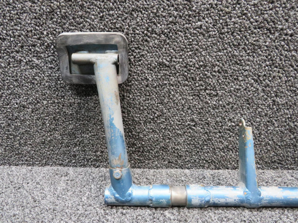 Luscombe 28516, 28534-3, 28534-2 Luscombe 8A Rudder Pedal Bar Assembly RH