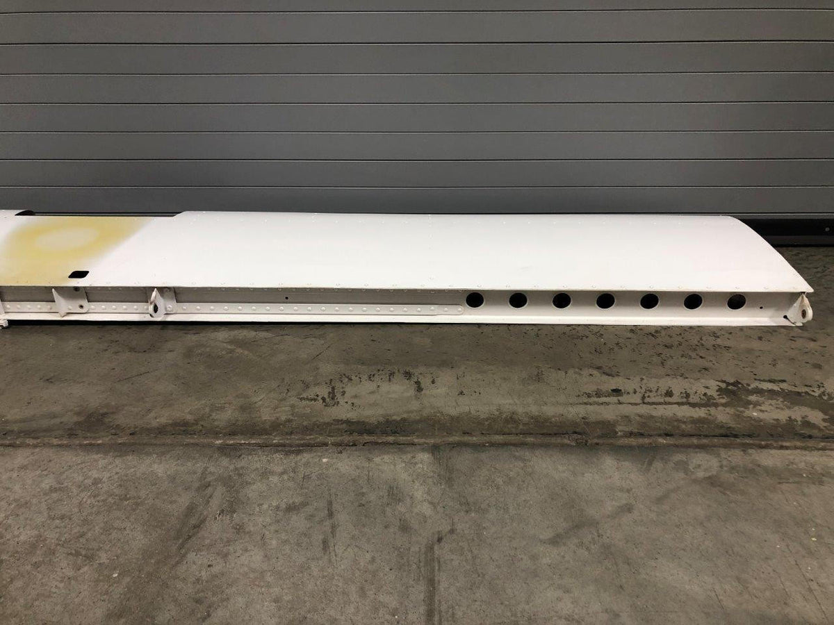 Cessna Aircraft Parts 0932100-4 Cessna 162 Horizontal Assembly