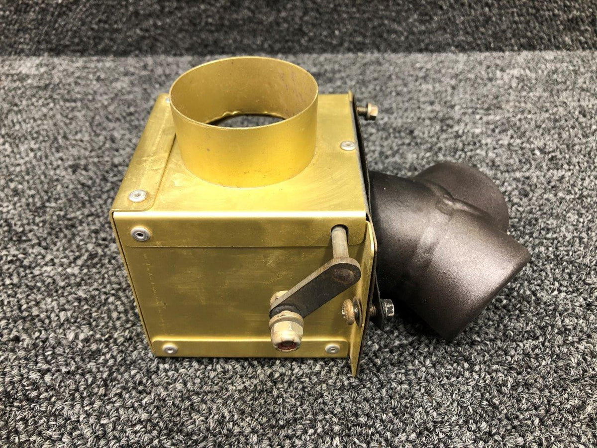 Cessna Aircraft Parts 9909002-1 / 0914110-2 Cessna 162 Heat Box Assembly W/ Duct