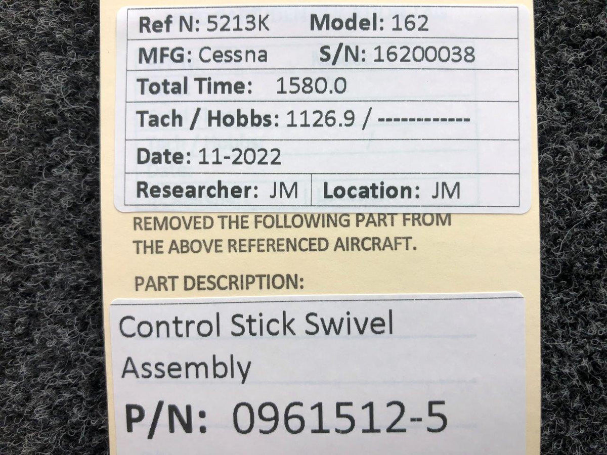 Cessna Aircraft Parts 0961512-5 Cessna 162 Control Stick Swivel Assembly